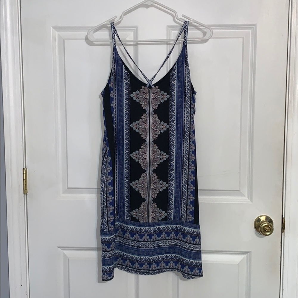 Dress - Picture 2 of 4